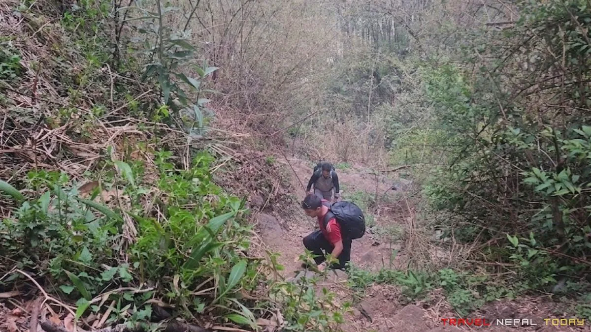 climbing to alkadanda in kapuche lake trek