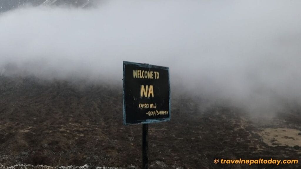 na village way to tsho rolpa