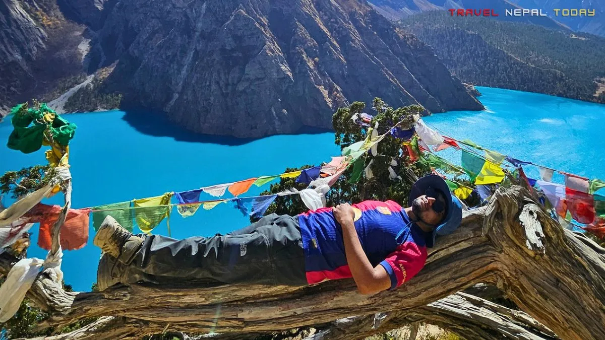phoksundo lake viewpoint