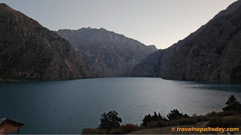 phoksundo lake morning view