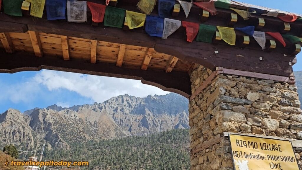 ringmo village welcome gate