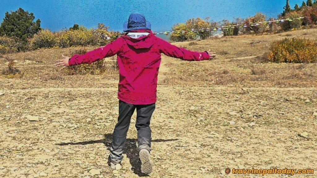 running towards phoksundo lake