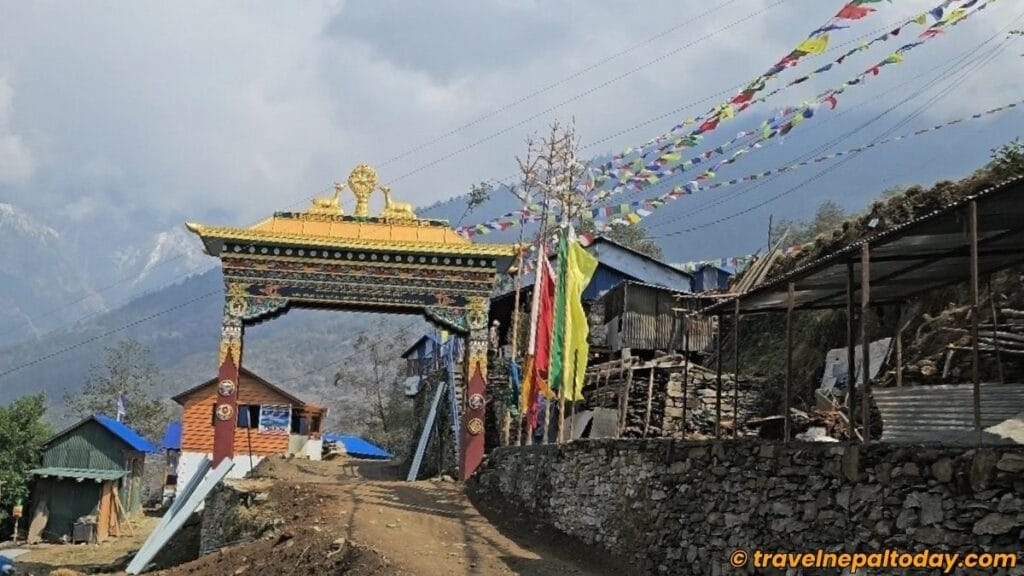 deurali panch pokhari trek gate
