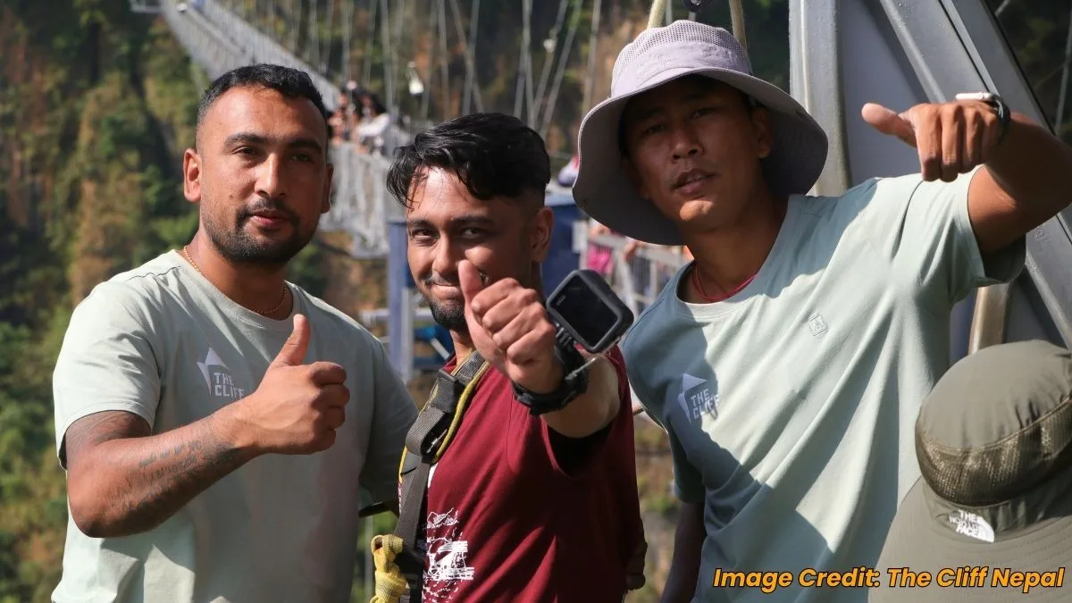 jump master and jump operator