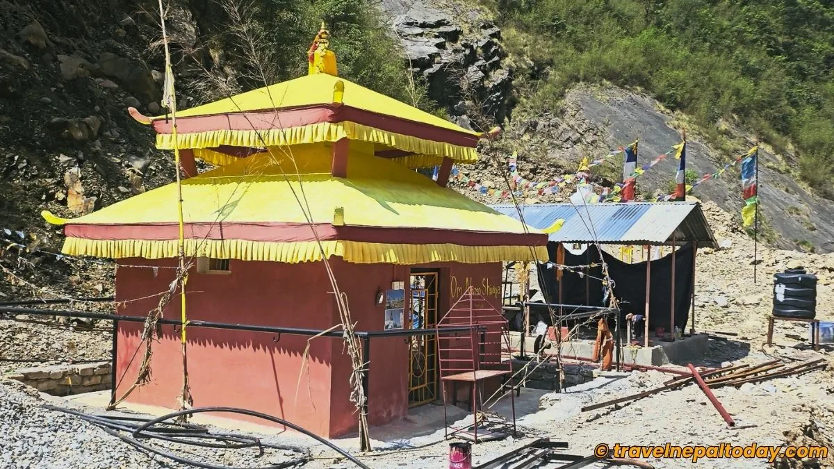 humkhola shiva temple