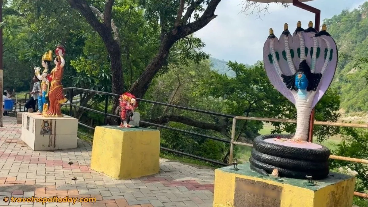 different statues in nunthar bagmati