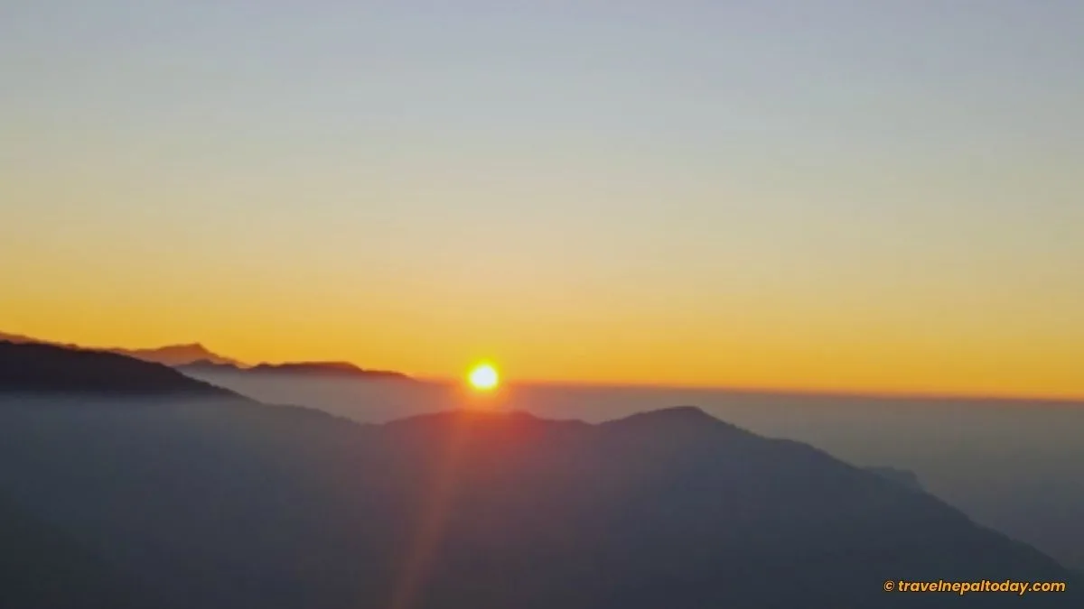 sunrise from rest camp of mardi himal trek