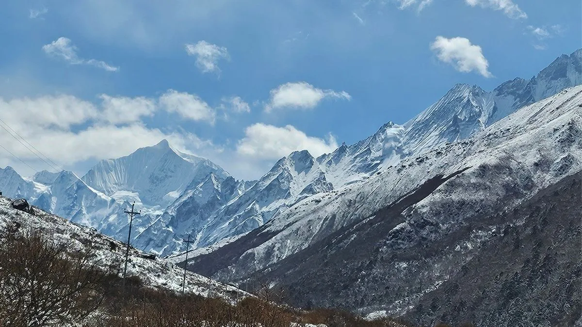 ganchenpo and jugal himal range seen from sindhum langtang valley