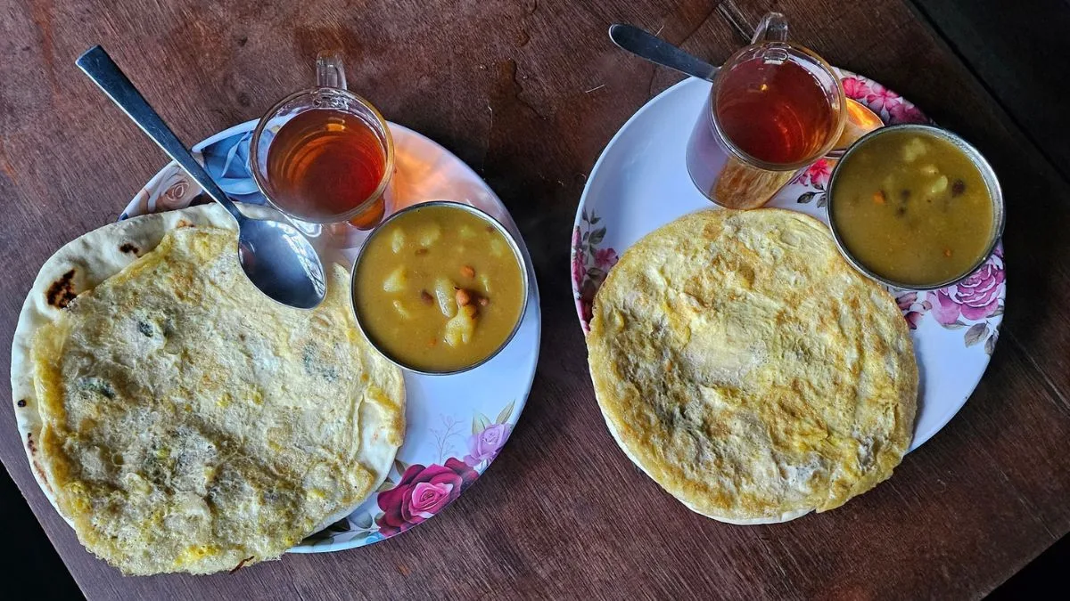 omelette in nepal trek